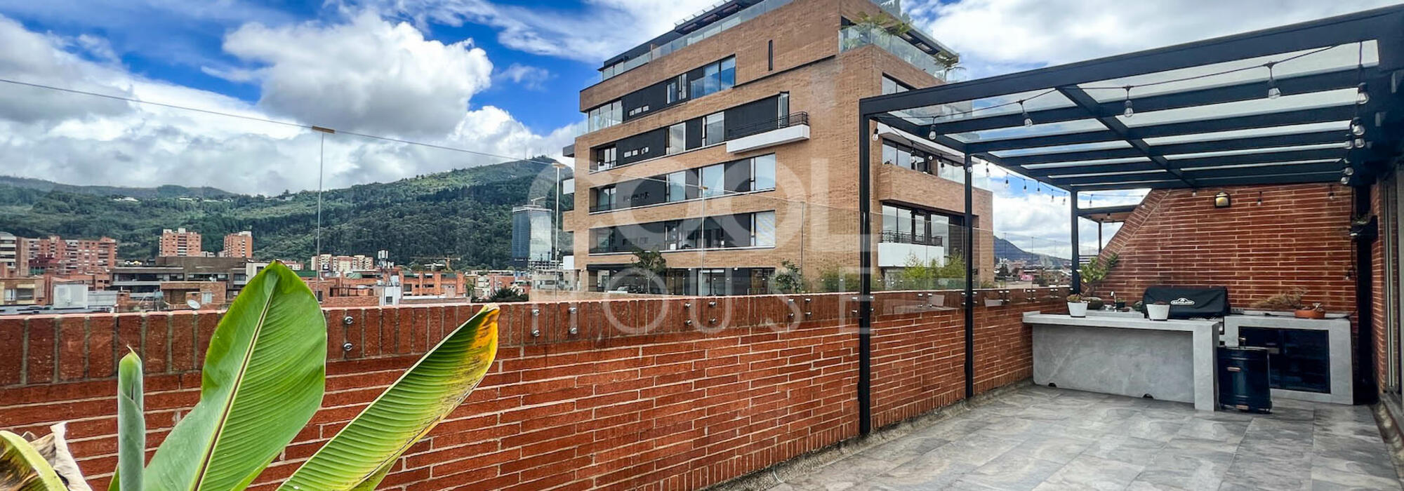 Apartamento Dúplex con terraza en venta o arriendo en Santa Paula