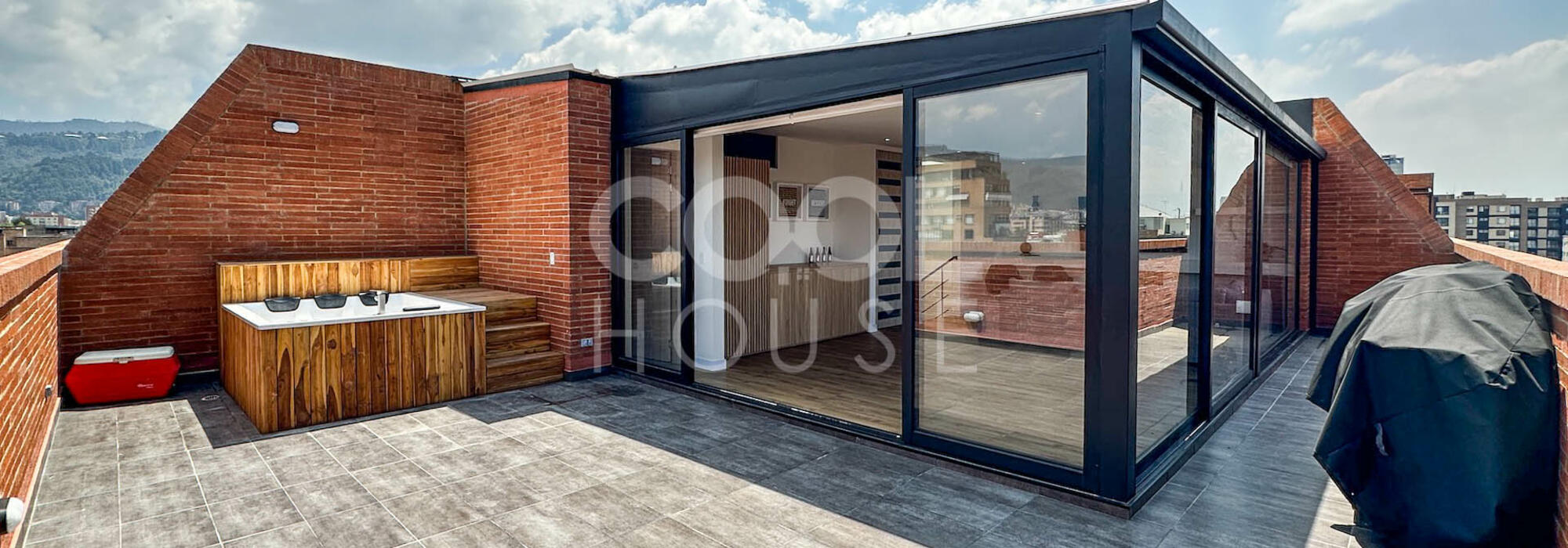 Apartamento Dúplex moderno con terraza en venta en Santa Paula 