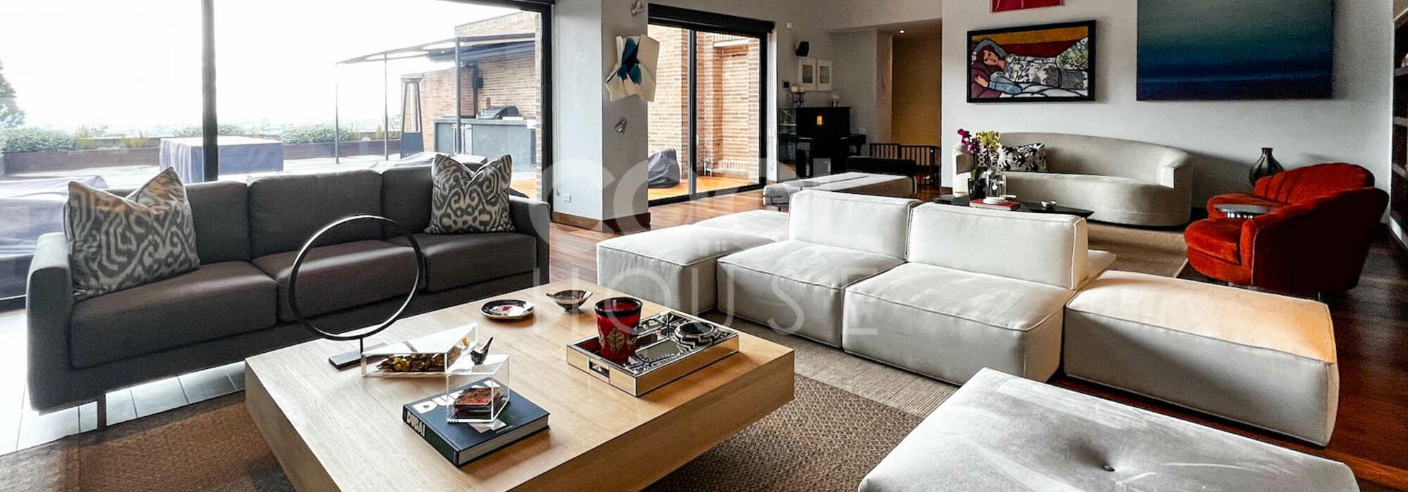 Casa Dúplex con terrazas en arriendo en Chicó Alto