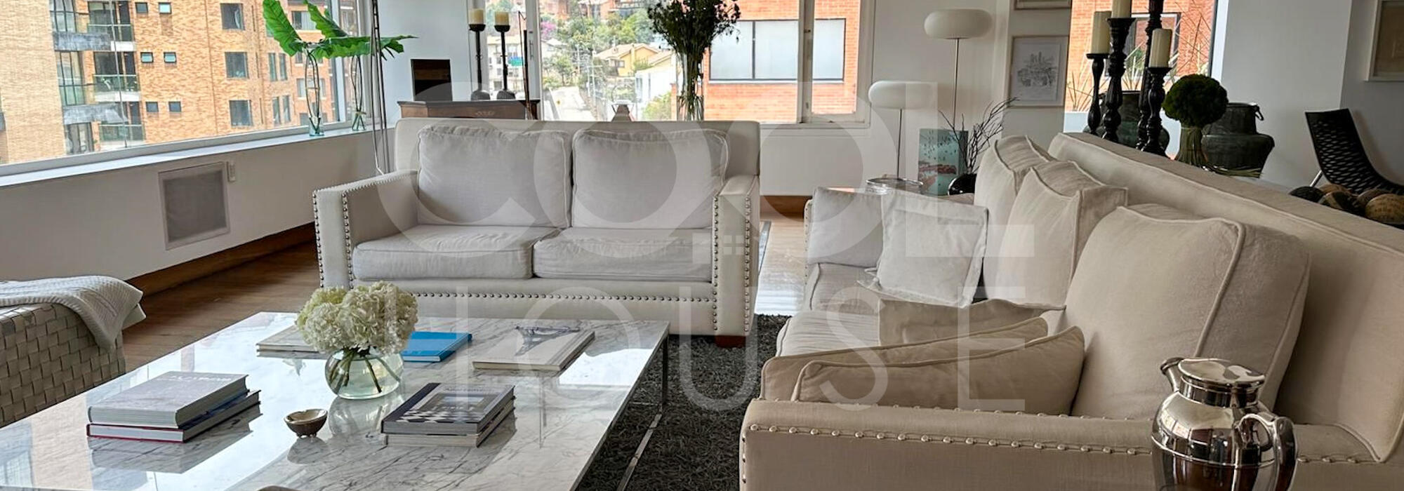 Apartamento Dúplex con terraza en venta en El Refugio 