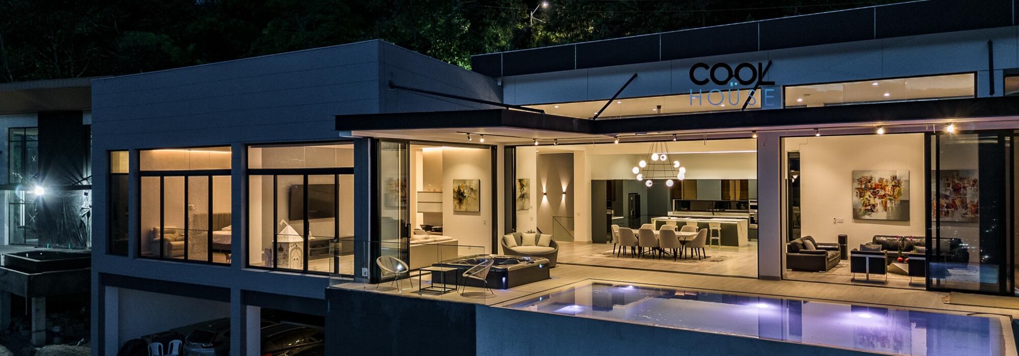 Casa en venta con vista panorámica en Medellín (3)