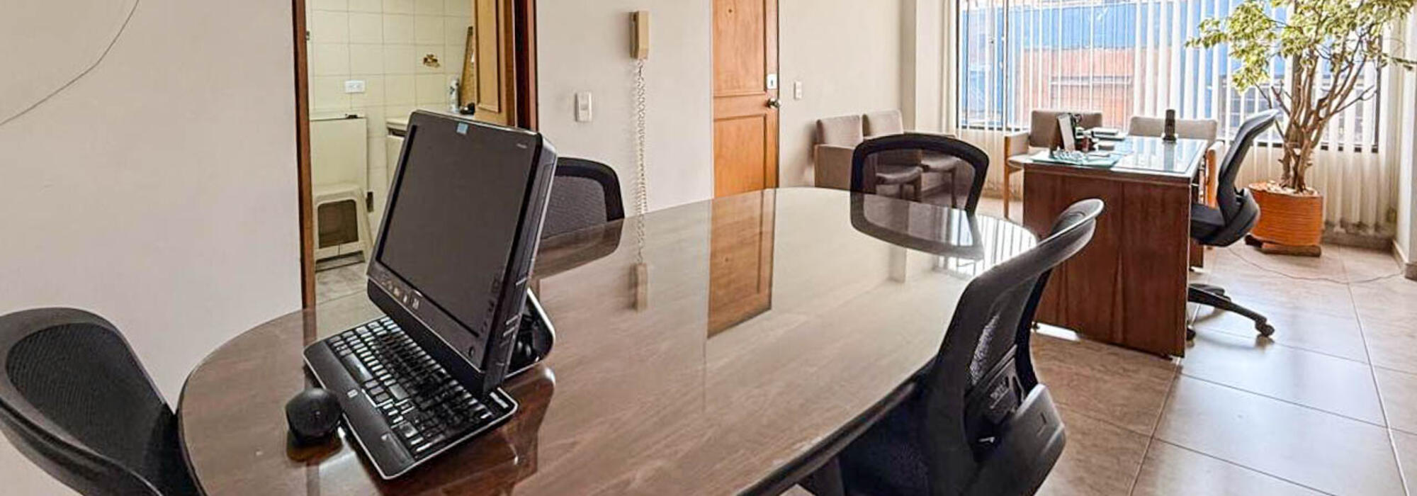 Oficina en venta o arriendo en Los Rosales