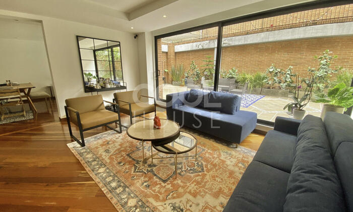 Apartamento con terraza en venta o arriendo en Chicó 