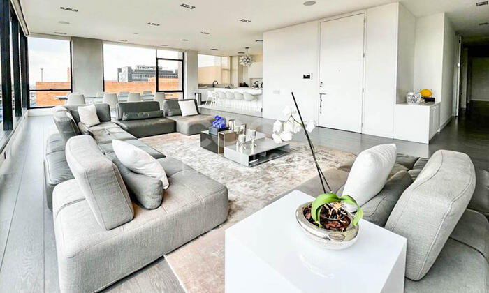 Apartamento con terraza en venta o arriendo amoblado o sin amoblar en Rosales Bajo