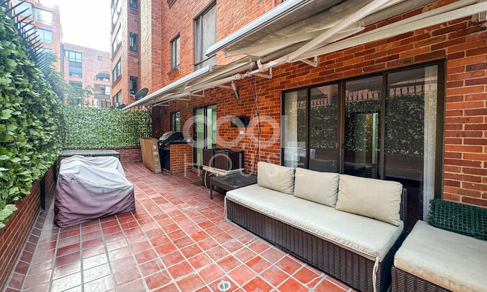Apartamento con terraza en venta en El Virrey