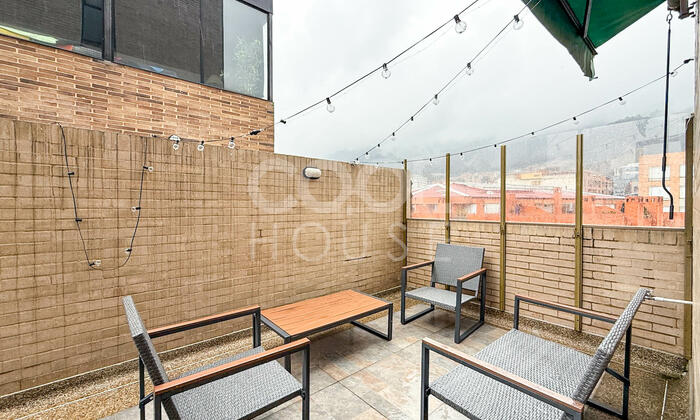 Apartamento tipo loft con terraza amoblado en arriendo en Bella Suiza