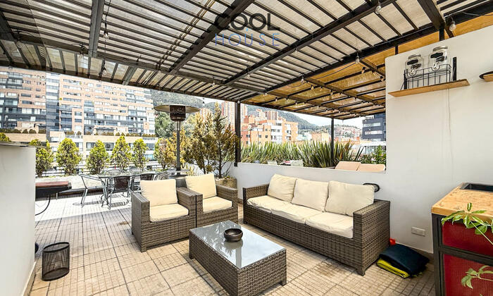 Apartamento Dúplex con terraza en venta en Chapinero Alto