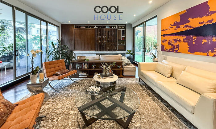 Apartamento Penthouse con terraza en venta en La Cabrera  