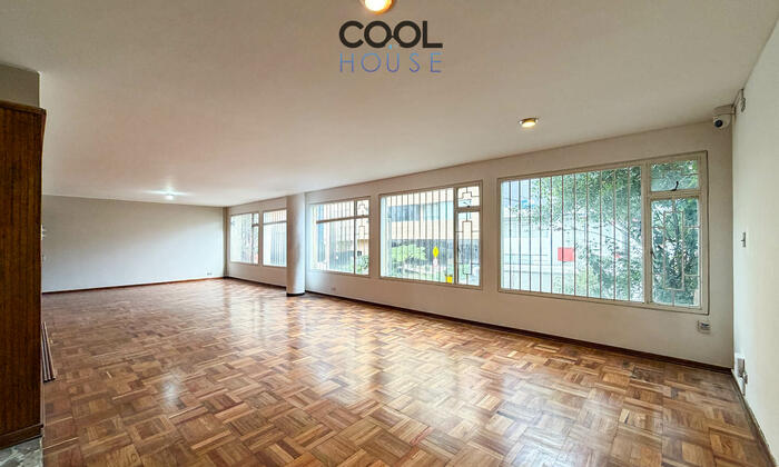 Apartamento remodelado en arriendo en Antiguo Country / Virrey