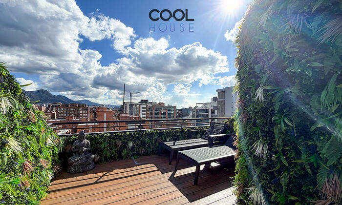 Apartamento Triplex remodelado con terraza en venta en Chico Norte III