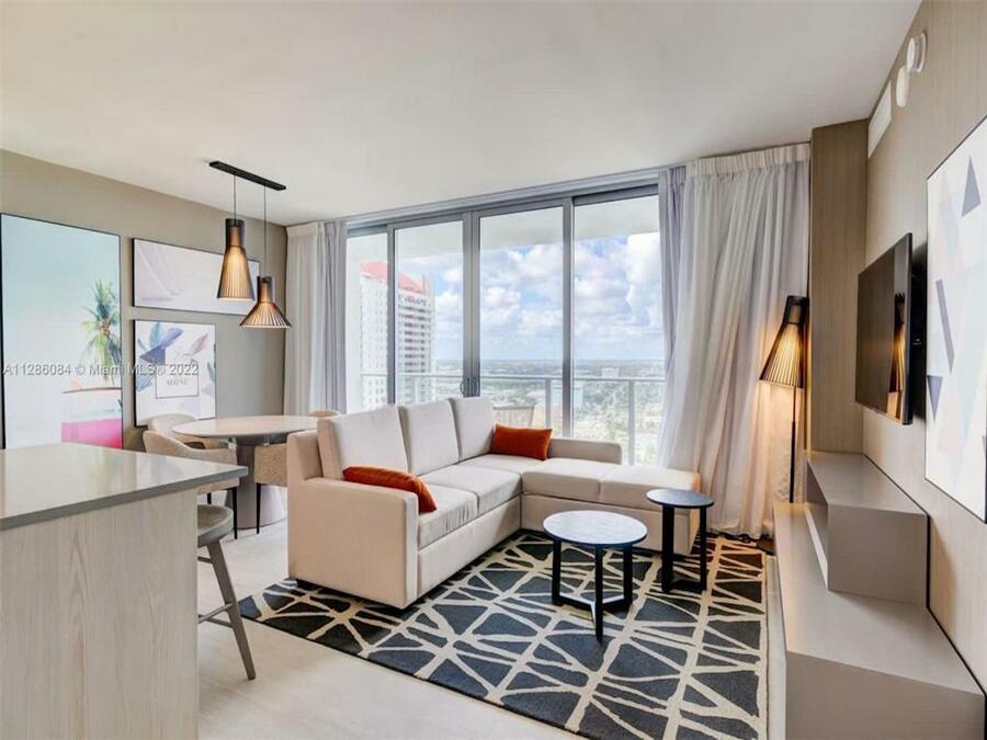 Apartamento amoblado para inversión en venta en Hallandale Beach, Miami, Estados Unidos