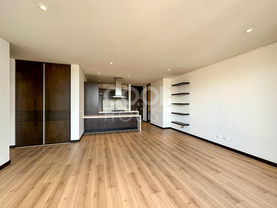 Apartamento remodelado para estrenar en venta o arriendo en Chicó Norte III 