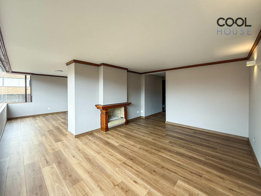 Apartamento Triplex con terraza en arriendo en Multicentro