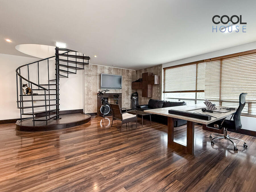 Apartamento Dúplex con terraza en venta en Santa Ana Oriental 