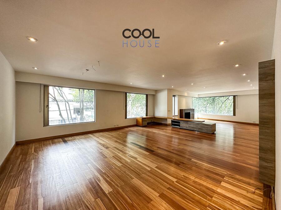 Apartamento con terraza en arriendo en Chicó 