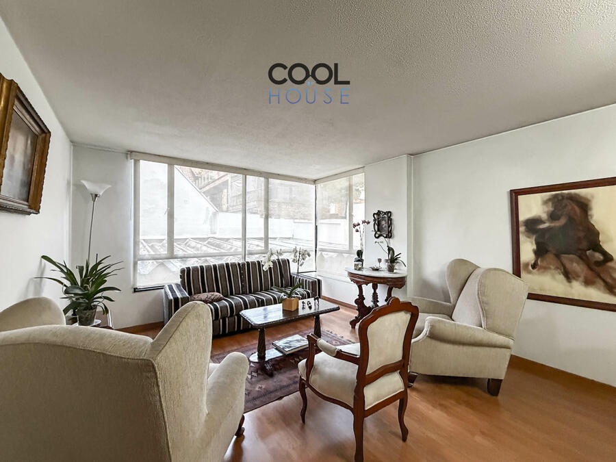 Apartamento con terraza para remodelar en venta en Quinta Camacho