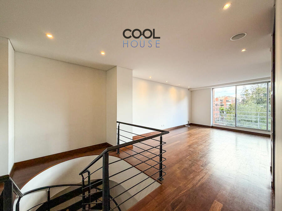 Apartamento Dúplex en venta o arriendo en San Patricio   