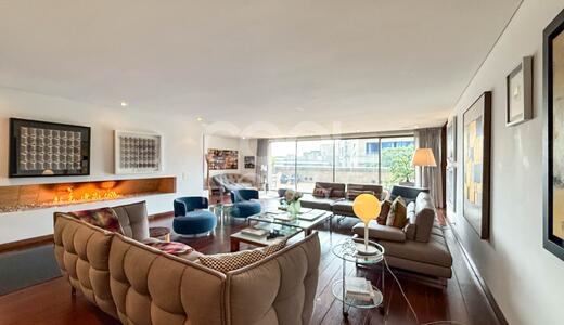 Apartamento moderno con terrazas en venta en Chicó Oriental