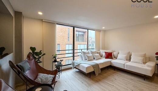 Apartamento Dúplex remodelado en venta o arriendo en Santa Paula
