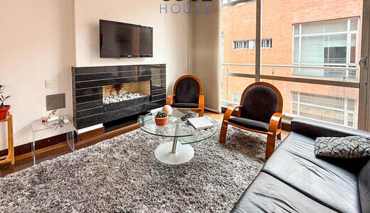Apartamento Penthouse Dúplex amoblado con terraza en arriendo en La Cabrera